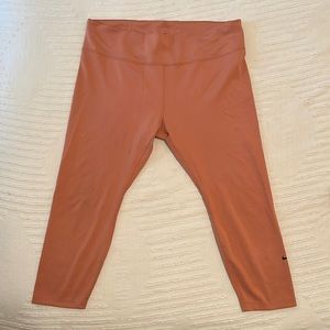 Peach/pink Nike Dri-Fit leggings